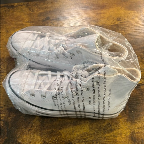 Converse Shoes - Converse New Women size 7.5 men’s size 5.5 new without box.